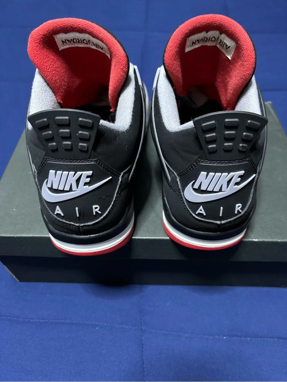 Jordan 4 Retro OG Bred 2019 Size 10.5